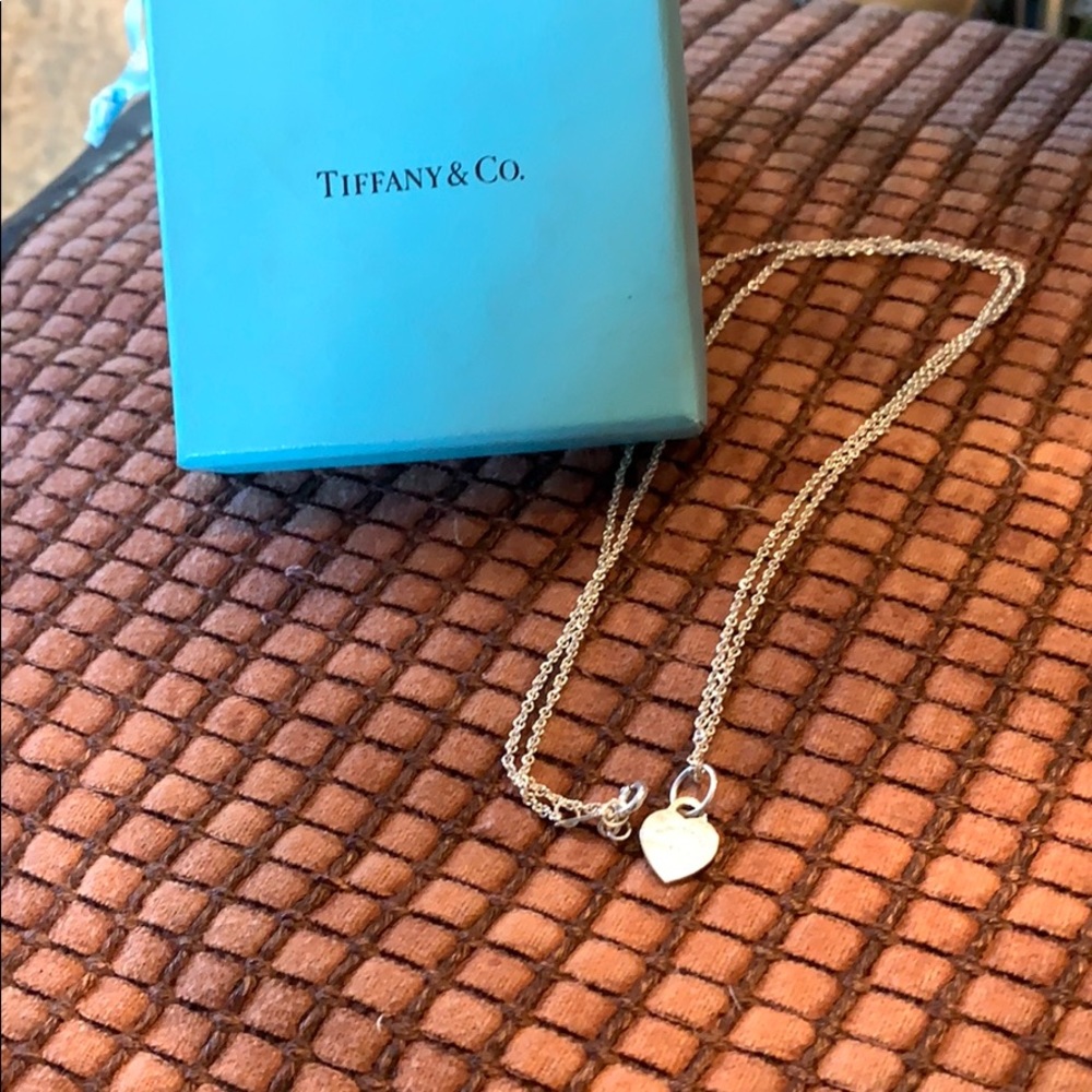 “Return to Tiffany” heart tag and chain